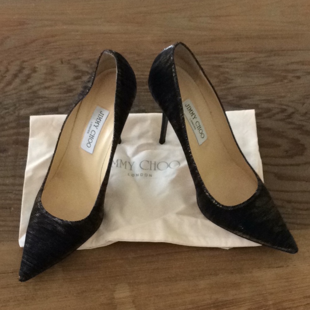 Ladies pumps